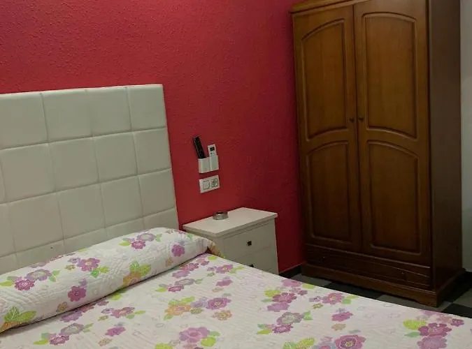 Konukevi El Emigrante